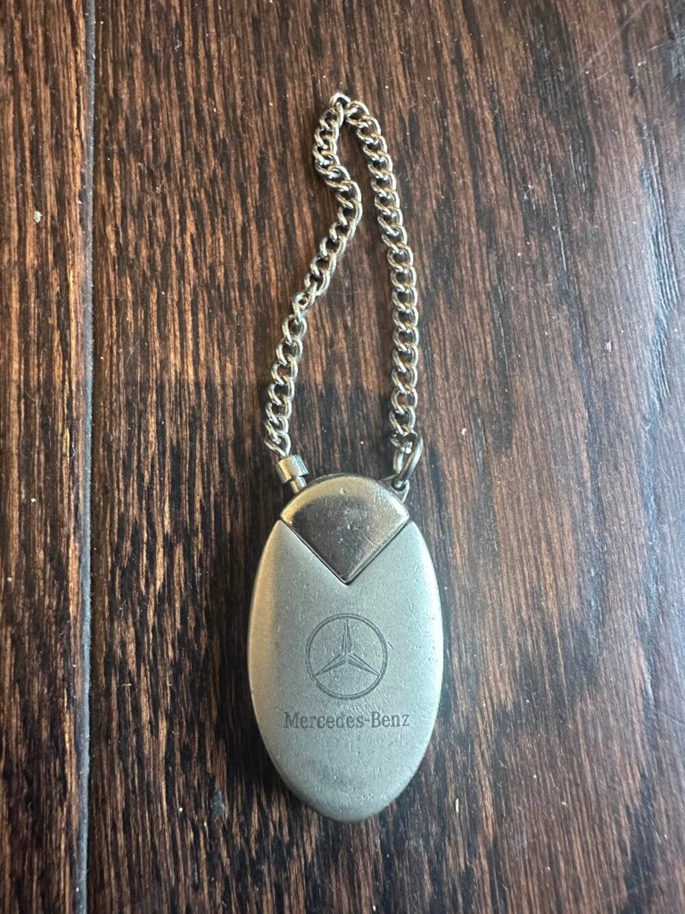 Mercedes-Benz Metal Keyring Keychain Logo Engraved Oval Charm
